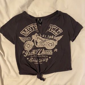 Biker cropped tee